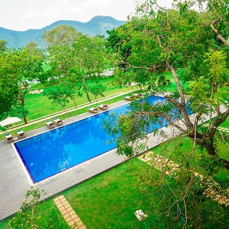Grand Tamarind Lake Kataragama Esterno foto