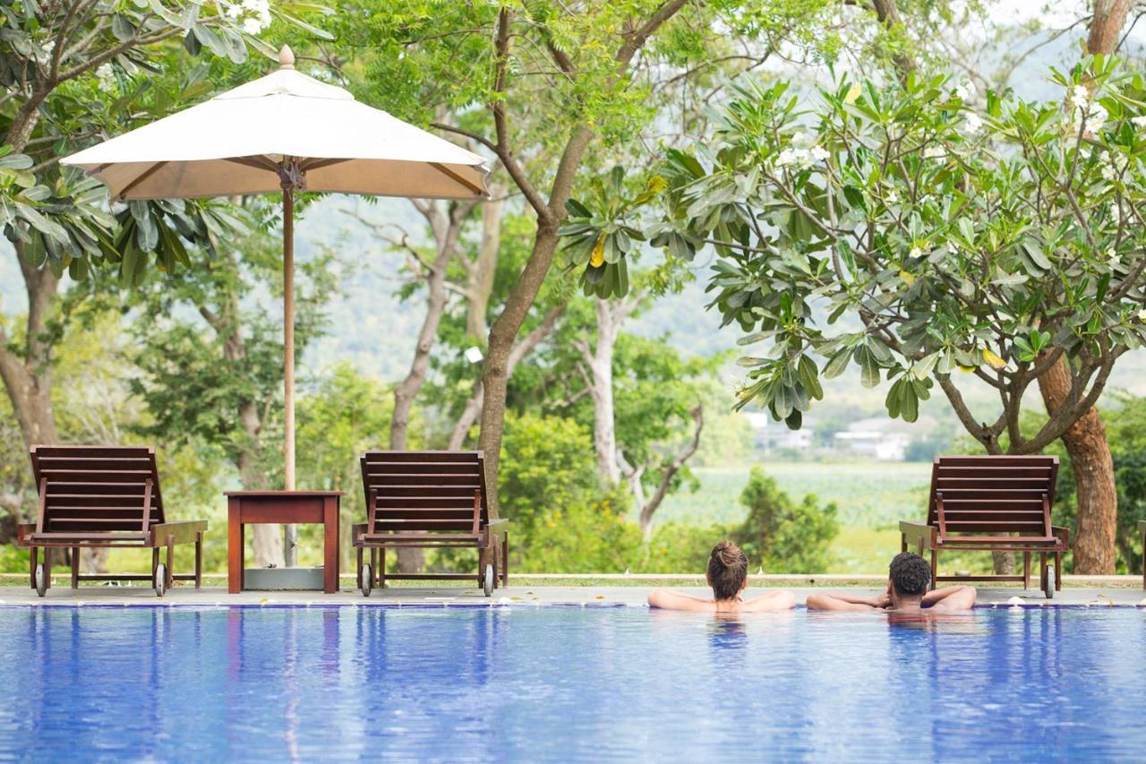 Grand Tamarind Lake Kataragama Esterno foto