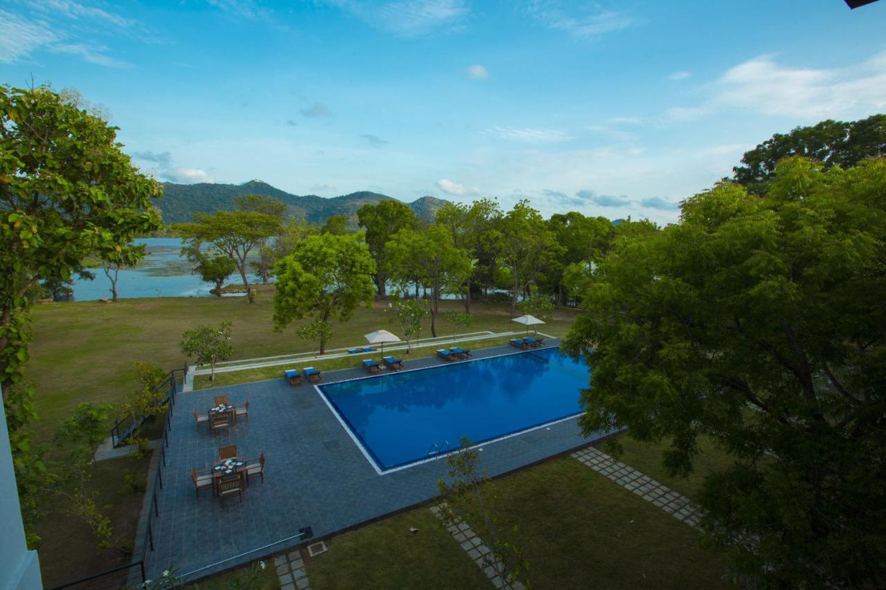Grand Tamarind Lake Kataragama Esterno foto