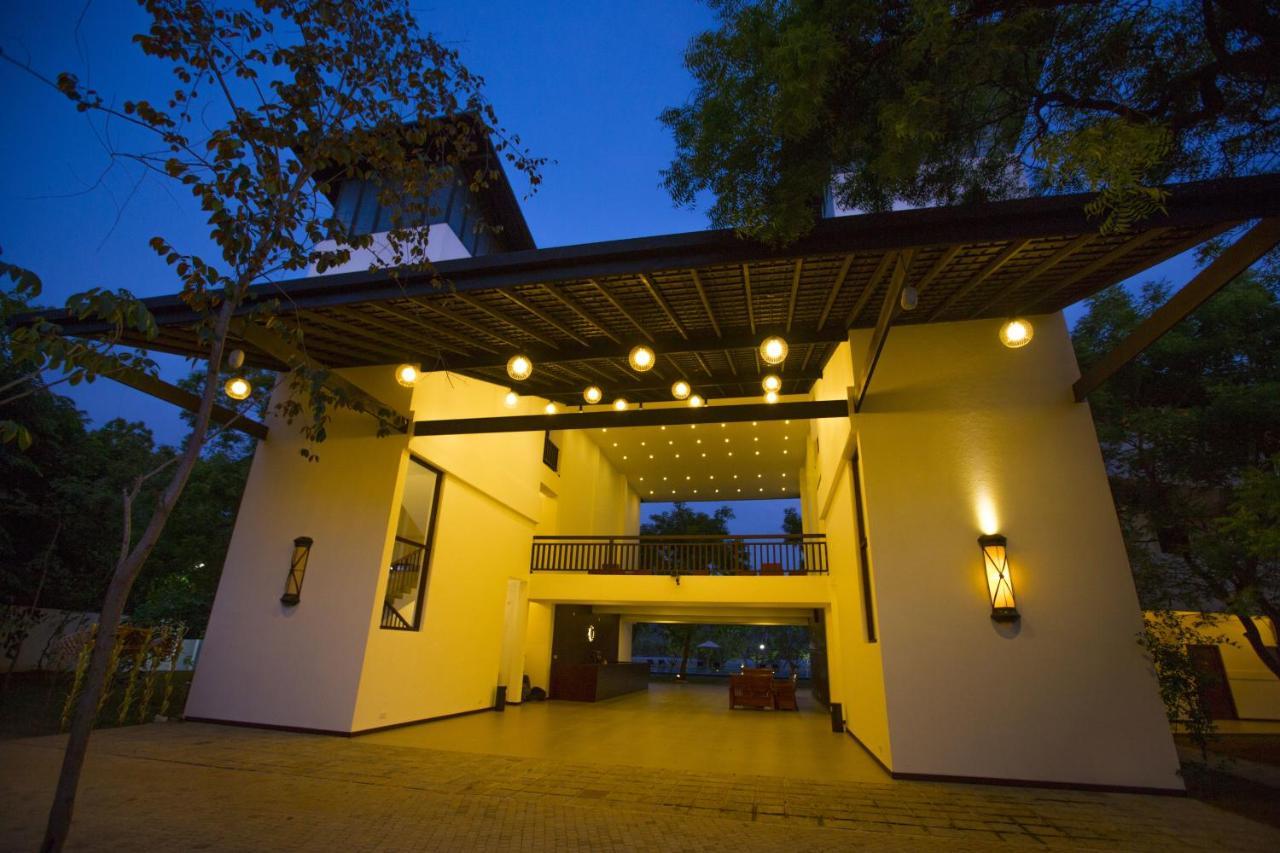 Grand Tamarind Lake Kataragama Esterno foto