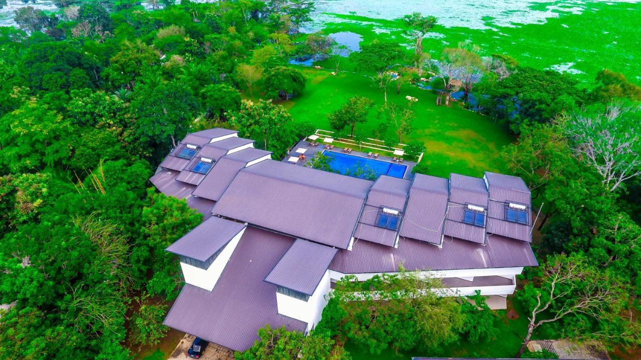 Grand Tamarind Lake Kataragama Esterno foto