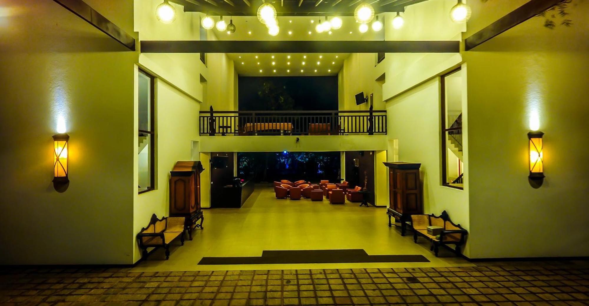 Grand Tamarind Lake Kataragama Esterno foto